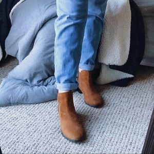 Tan Chelsea boots